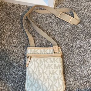 Micheal Kors bag